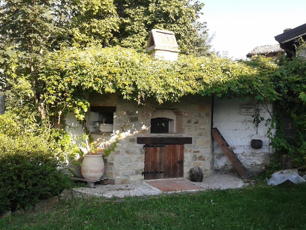 B&B San Nicola Serramazzoni Exterior foto