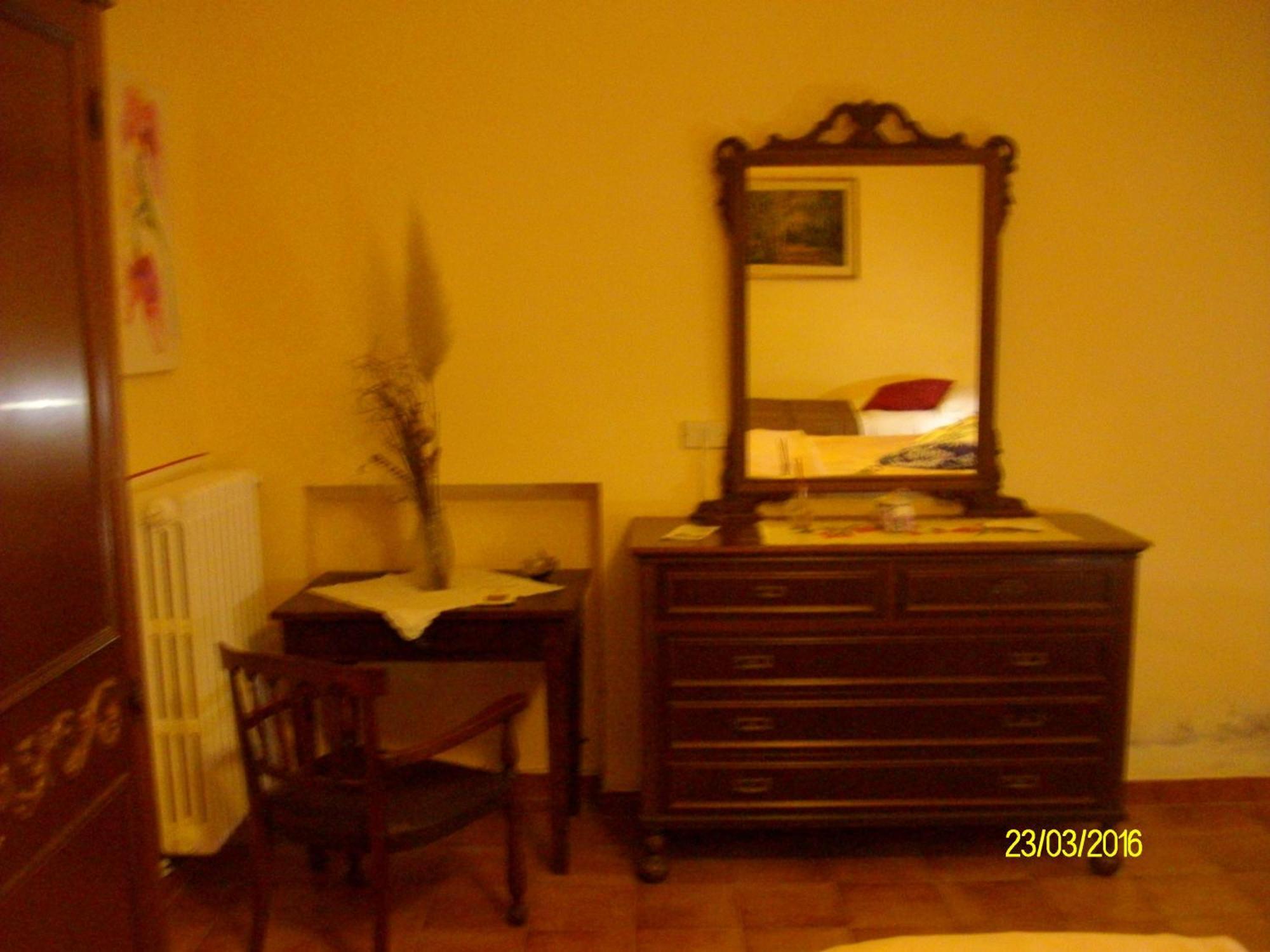 B&B San Nicola Serramazzoni Exterior foto