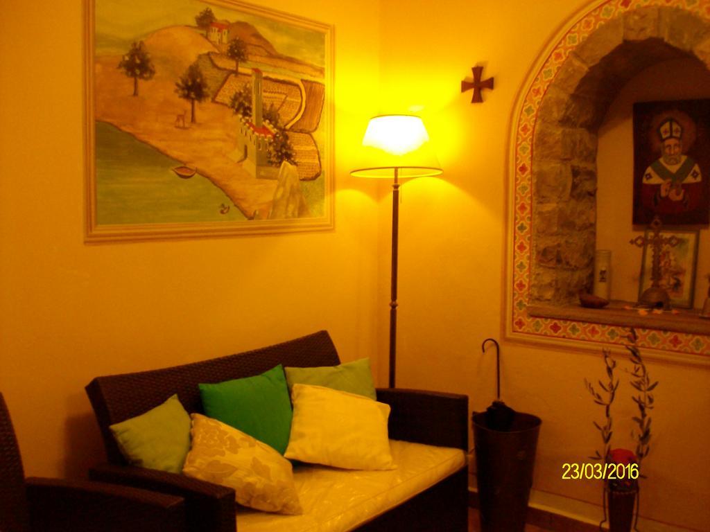 B&B San Nicola Serramazzoni Exterior foto